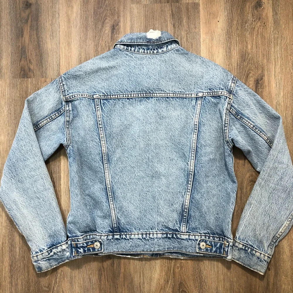 💙HOST PICK💙Old Navy Classic Jean Jacket - Picture 11 of 17